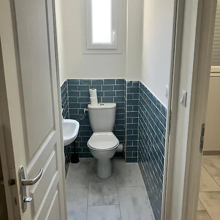 Guest house Dans Maison En Colocation Proche Paris Et In Shared House