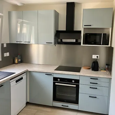 Guest house Dans Maison En Colocation Proche Paris Et In Shared House Vaires-sur-Marne
